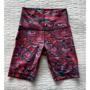 Lululemon Wunder Train High-Rise 8" Short - Chroma Clash Multi - Women's Size 4